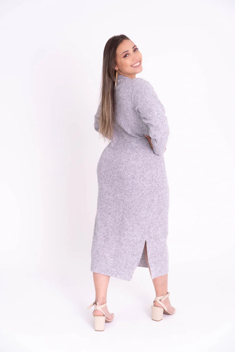 Vestido de Tricot Mousse com Fenda Lateral Plus Size