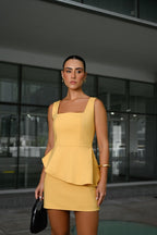 VESTIDO CURTO PEPLUM