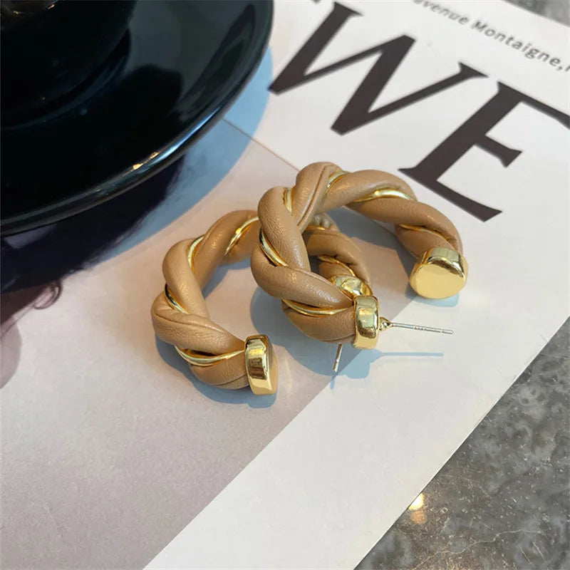 Brincos Geométricos de Couro e Metal - Estilo Europeu