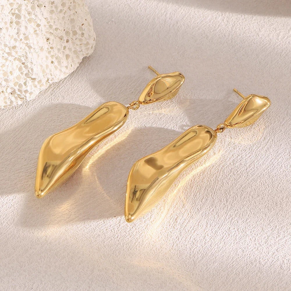 Brincos E.B.belle Salto Alto em Aço Inoxidável 18K