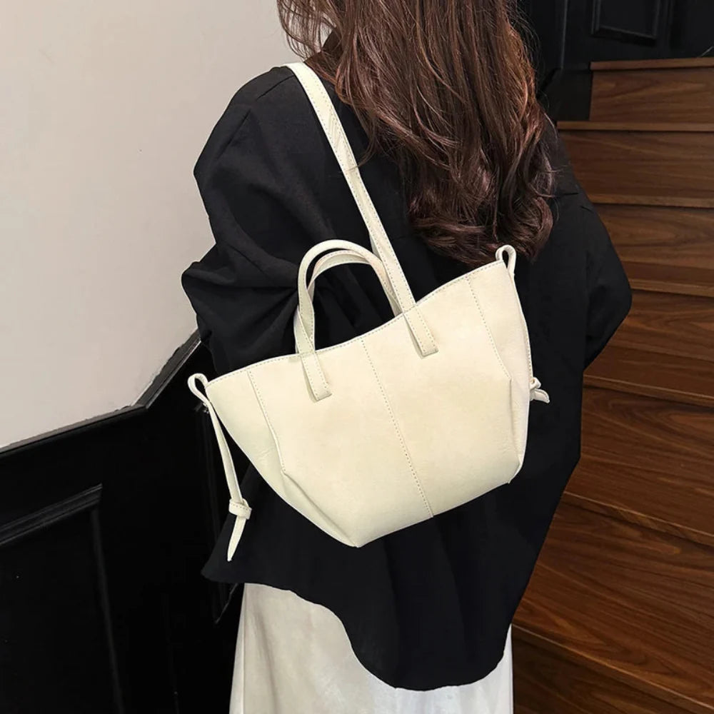 Bolsa de Ombro Luxuosa em Couro Plutônio para Mulheres