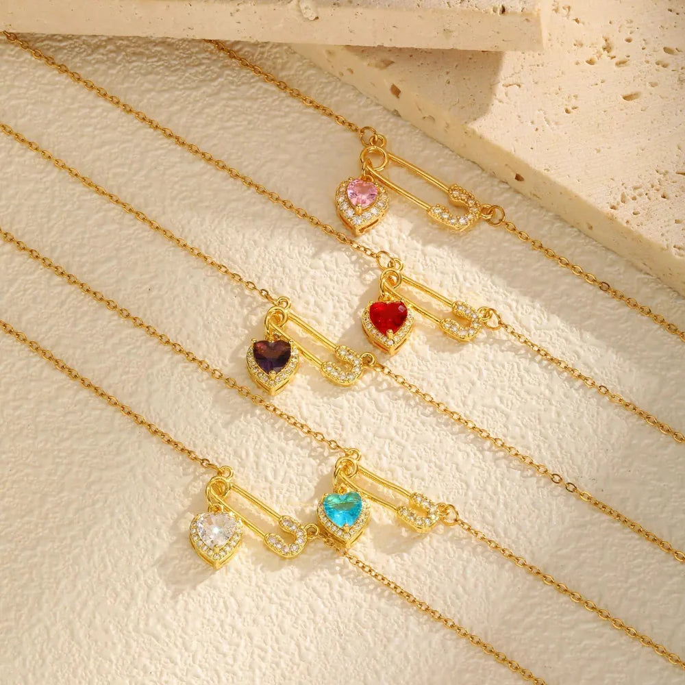 Colar de Pingente Coração Luxuoso com Zircônia e Ouro 18K