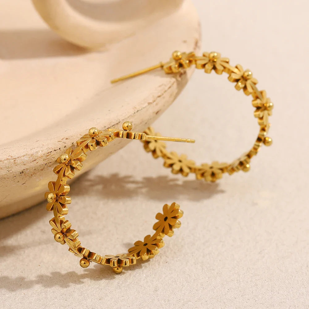 Brinco Flor de Ouro 18K em Aço Inoxidável