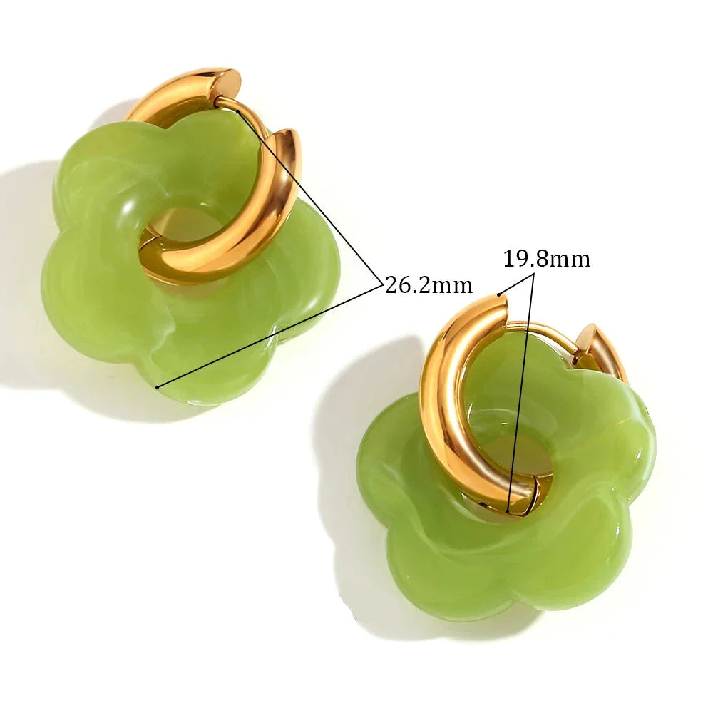 Brincos de Argola com Acabamento de Flor