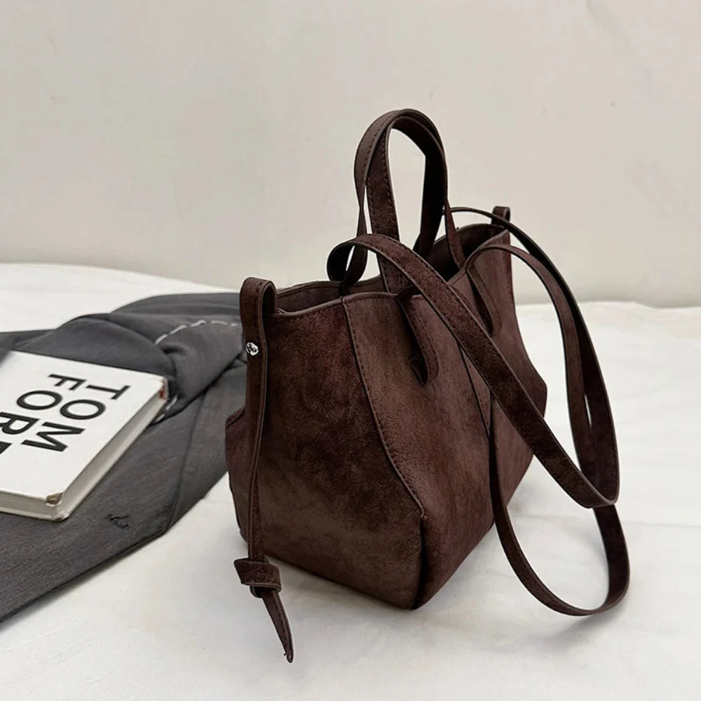 Bolsa de Ombro Luxuosa em Couro Plutônio para Mulheres