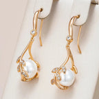 Brincos Elegantes de Pérolas com Zircão Natural