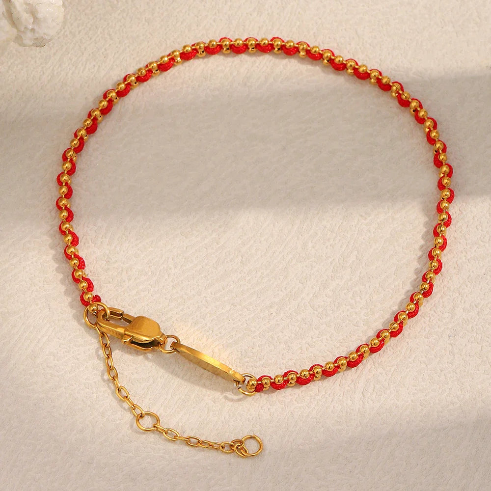 Pulseira Luxuosa de Contas Vermelhas Banhada a Ouro 18K